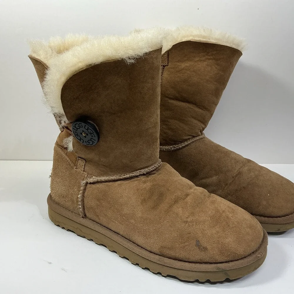 UGG Bailey Button Classic Boots Women Sz 5 Chestnut Brown Suede Leather Faux Fur